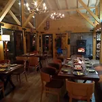 מלון Algara Hut