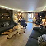 Algara Hut מלון פניצ'ישטה