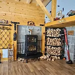 Algara Hut מלון