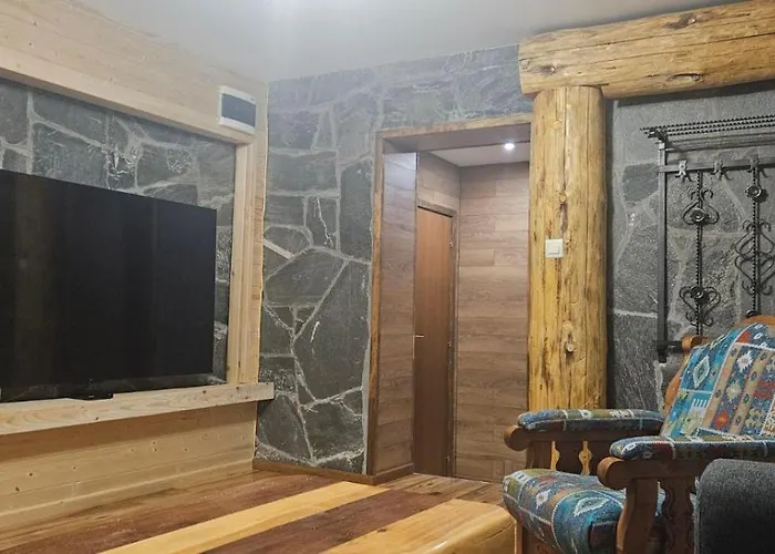 Algara Hut Panichishte